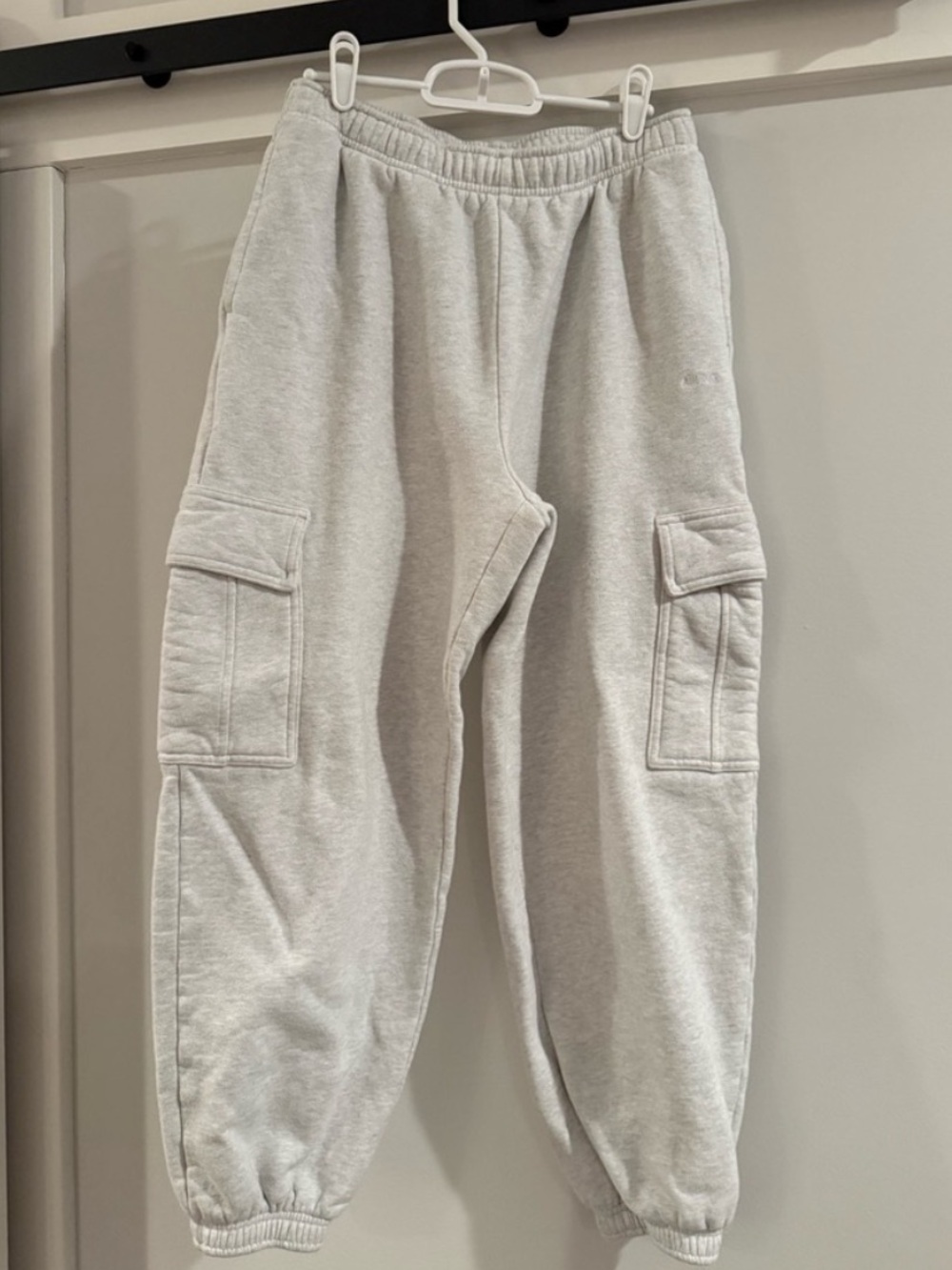 Aritzia Light Cargo Sweatpants - Cozy Pocket Joggers